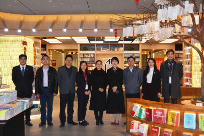 河源市委常委、宣傳部部長張玲蒞臨堅(jiān)基購物中心調(diào)研檢查文化活動(dòng)工作