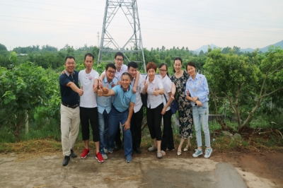 堅(jiān)基地產(chǎn)丨姹紫嫣紅，快樂野炊