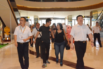 墨西哥新聞代表團(tuán)到河源市商業(yè)中心參觀(guān)考察