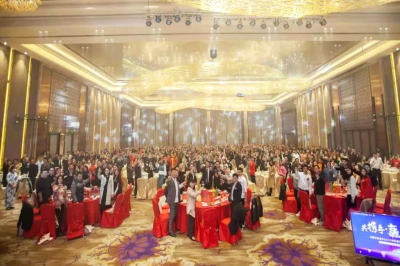 “共攜手，贏未來”—— 河源市商業(yè)中心2020年終商戶答謝晚宴圓滿落幕